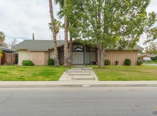 400 Gabriel Dr, Bakersfield, CA 93309