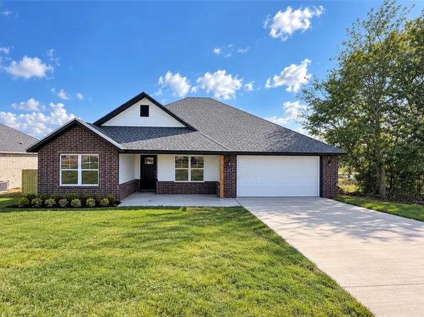 132 Lavona Ln, Huntsville, AR 72740