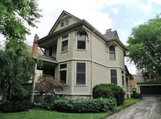 31 S Spring Ave, La Grange, IL 60525