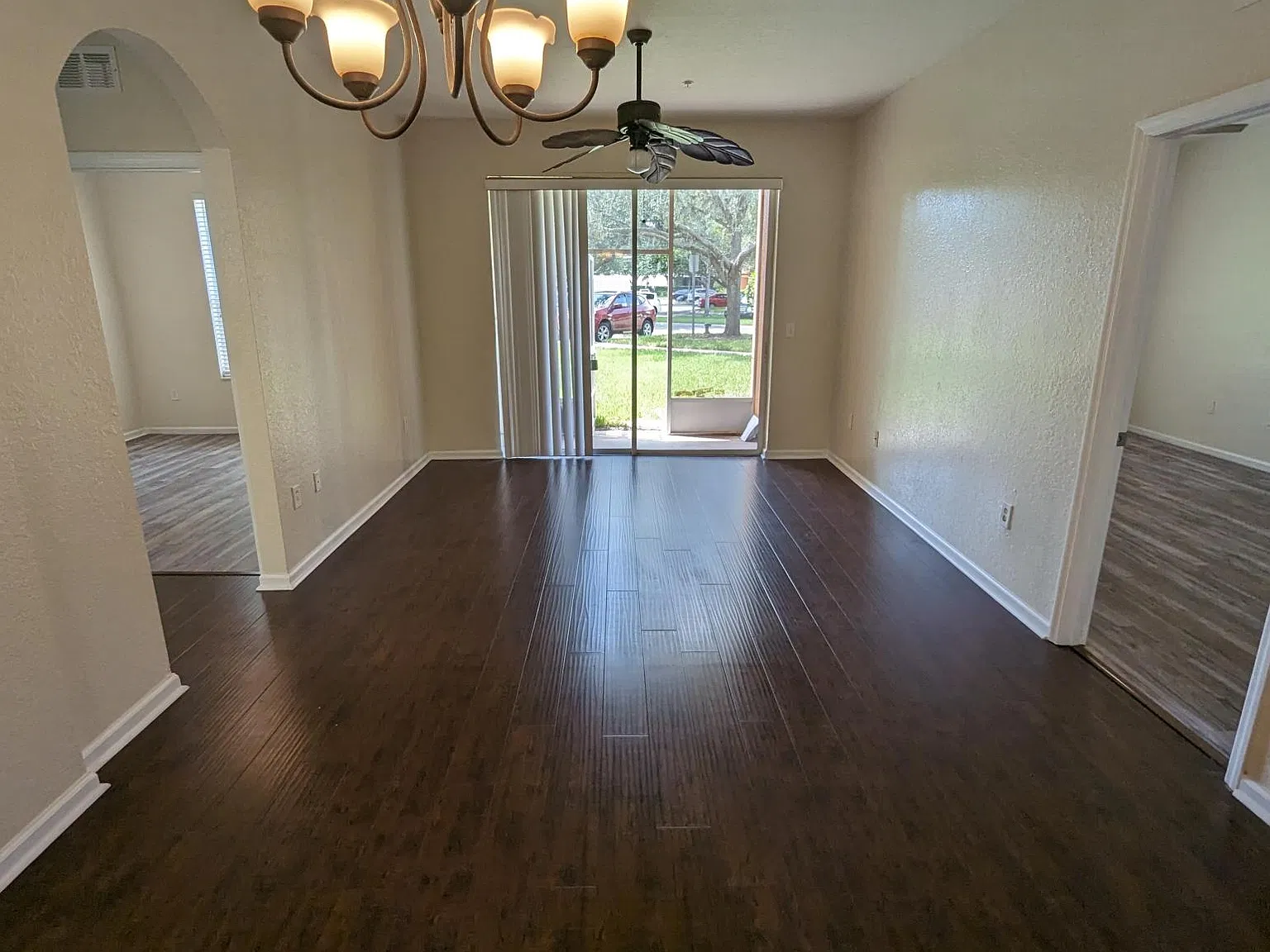 3 bed, 1248 sqft, $1,900 — Photo 3