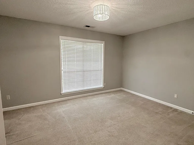 5008 Hare Crossing Cv — Photo 26