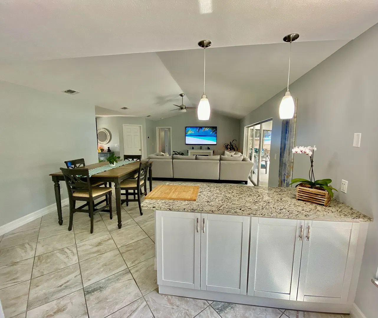 ** Beautiful/Remodeled Home - Unfurnished - Available Dec 1 In San Carlos Park ** (Annual) — Photo 3