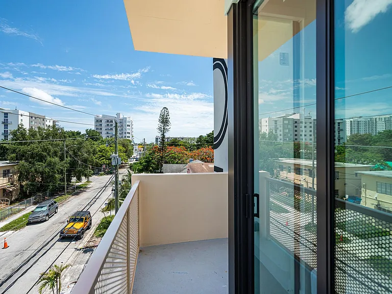 Otto Apartments — Photo 35