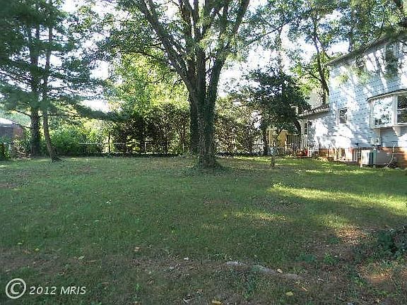 3rd image of 38 Phillips Dr NW