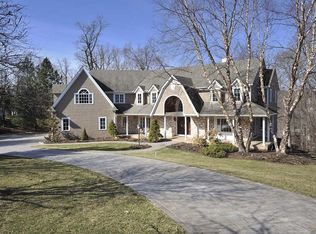 18 Walsh Dr, Mahwah, NJ 07430