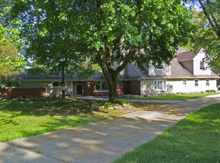 6042 Windrush Dr, Troy, MI 48098