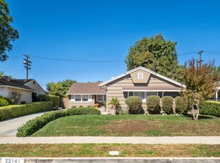 22141 Costanso St, Woodland Hills, CA 91364