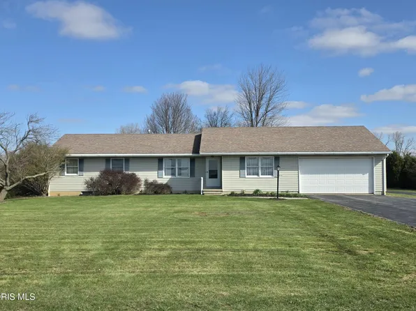 7284 Alexander Rd, Bowling Green, OH 43402