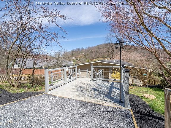 3rd image of 2078 McCubbin Dr