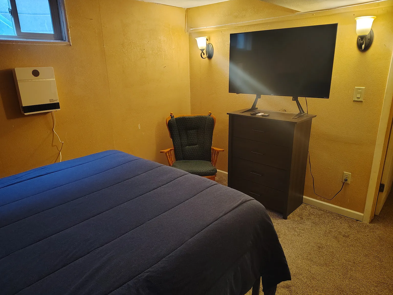 4 bed, 1904 sqft, $975 — Photo 2