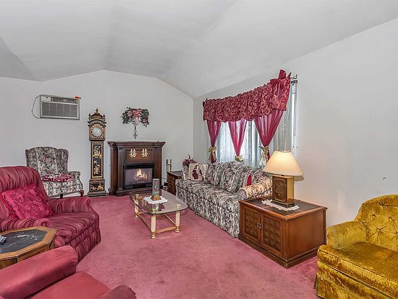 5th image of 408 Broadway