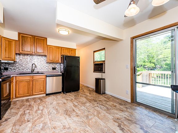 5th image of 1357 Wilshire Ter