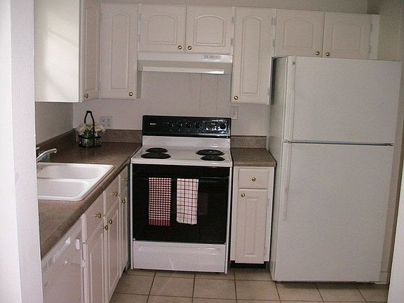 5th image of 6206 Holly Bay Dr