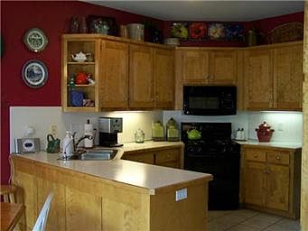 4th image of 5011 NW 90th St