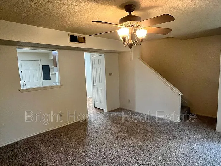 1408 Arvel Cir #B — Photo 2