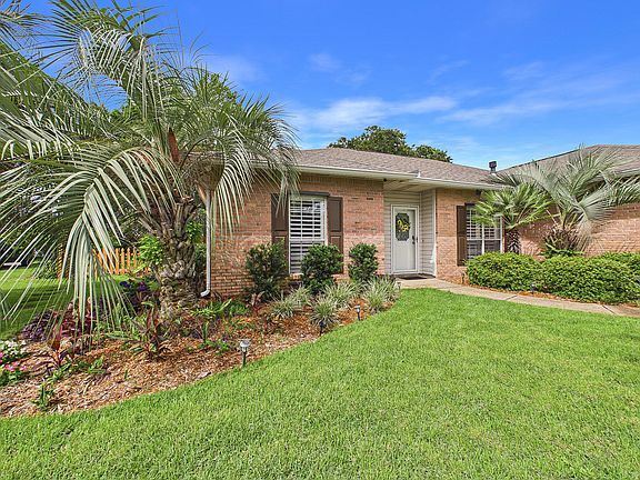 3rd image of 416 Parkwood Pl