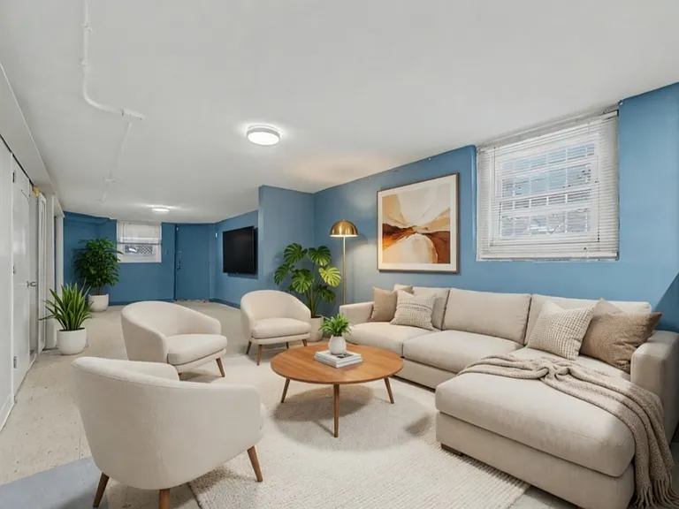 2206 N Kostner Ave #B — Photo 2