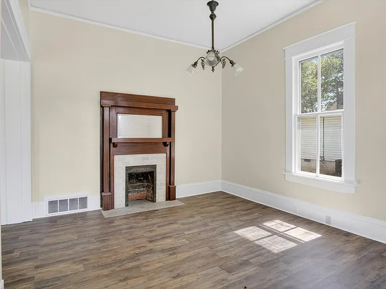 114 Forest Ave — Photo 5