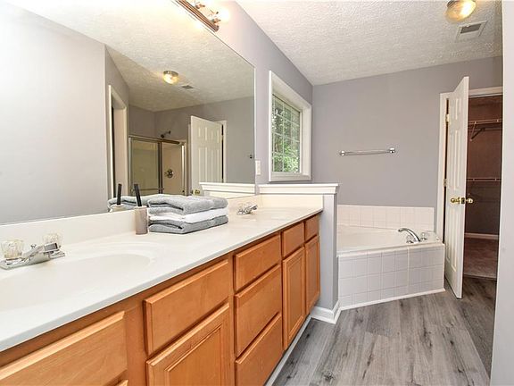 5th image of 2107 Taylor Meadows Way SW