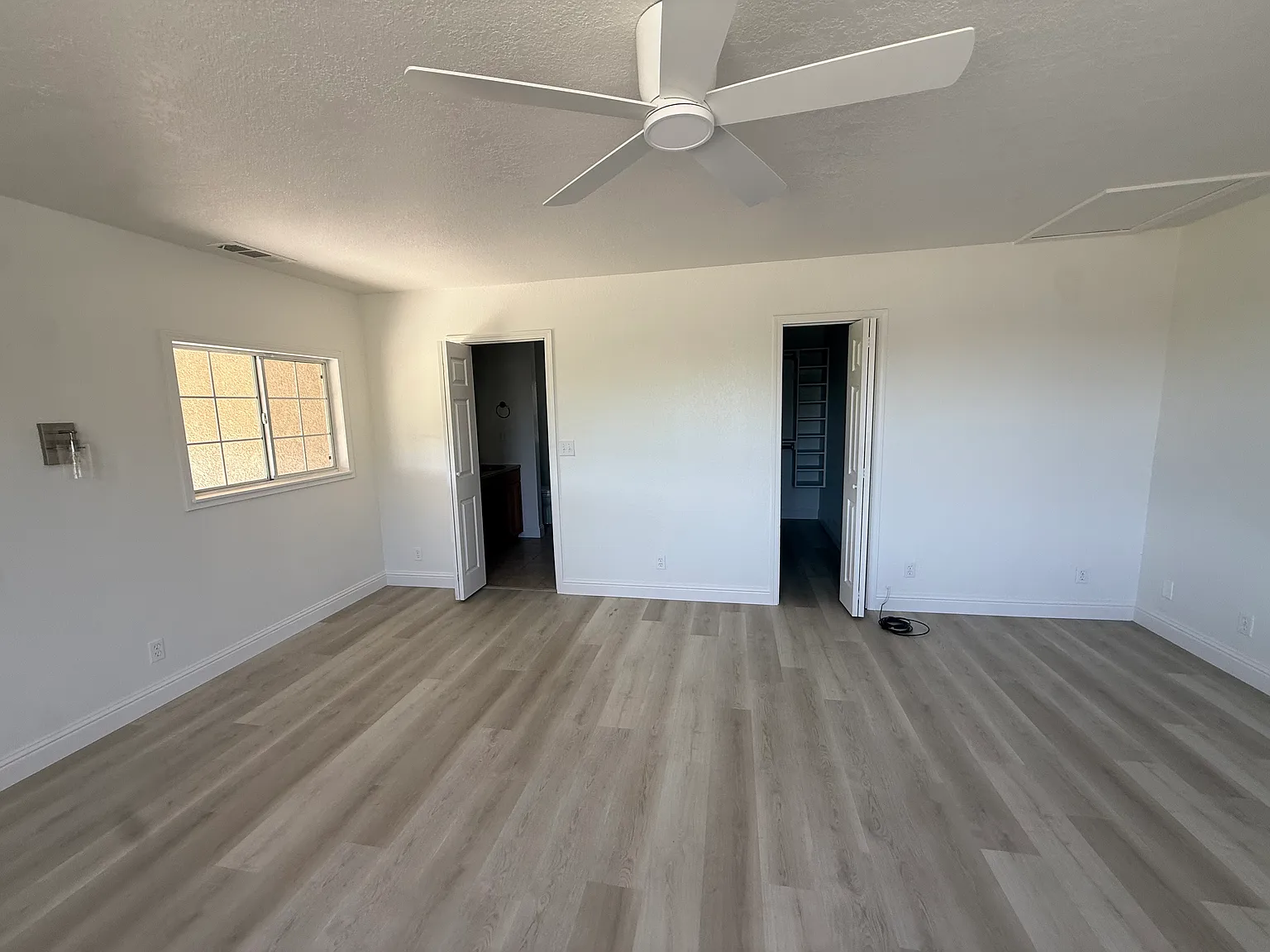 3 bed, 1200 sqft, $2,550 — Photo 2