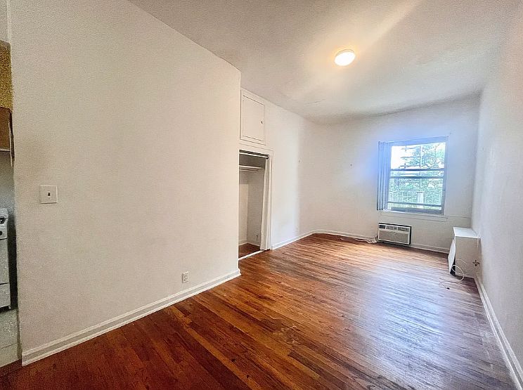 1st image of 324 E 14th St #5D