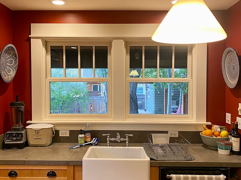 Farmhouse sink