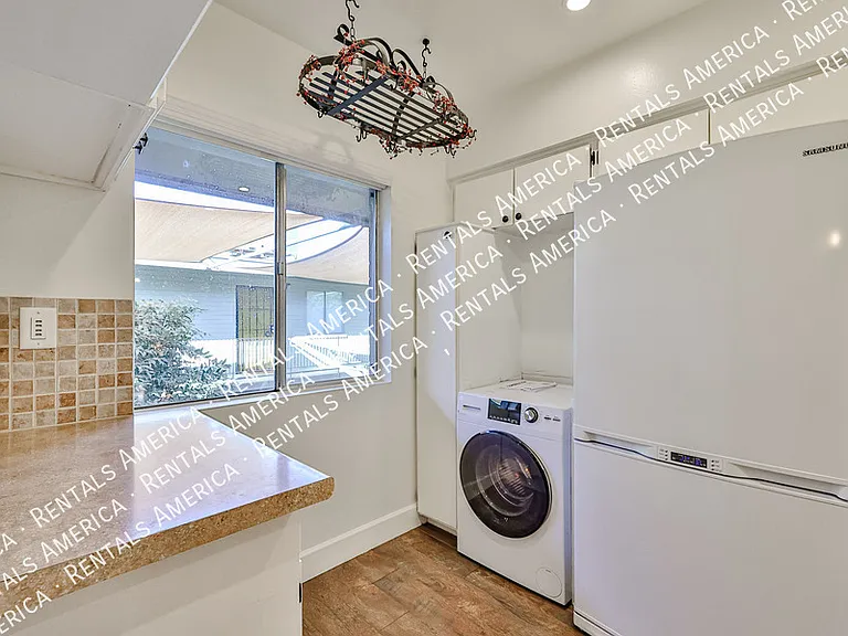 1107 W Osborn Rd #206 — Photo 4