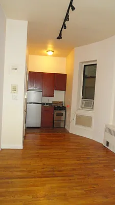 Rented by Manhattan Flats | media 50