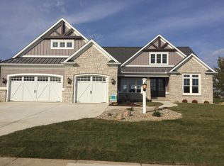 2718 Castlerock Dr, Urbana, IL