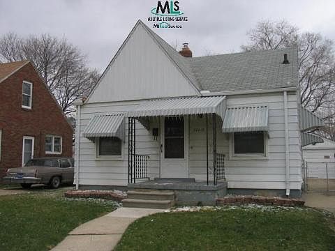 1st image of 22418 S Beechwood Ave