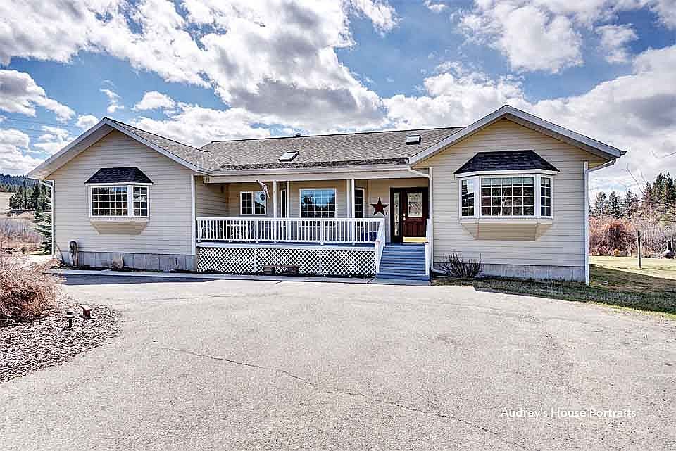 1st image of 7 Forest Park Dr