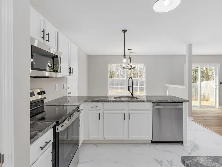 1021 Aderley Oak Dr — Photo 13
