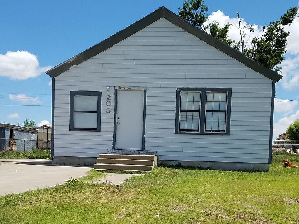 1st image of 205 Birdie Ave