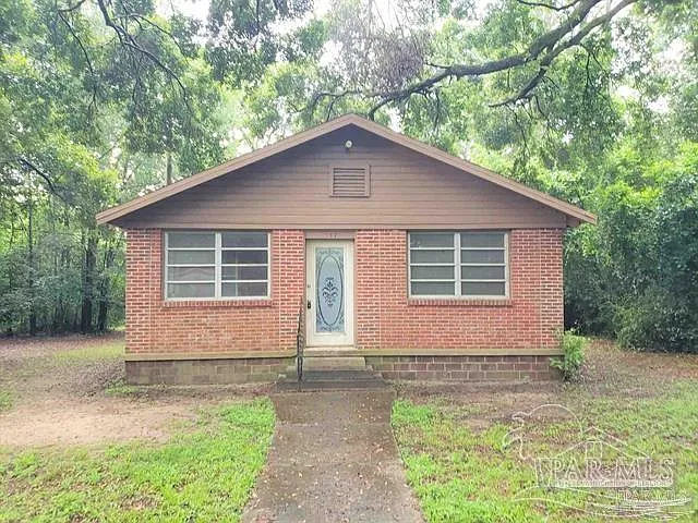 537 E Amber St — Photo 1