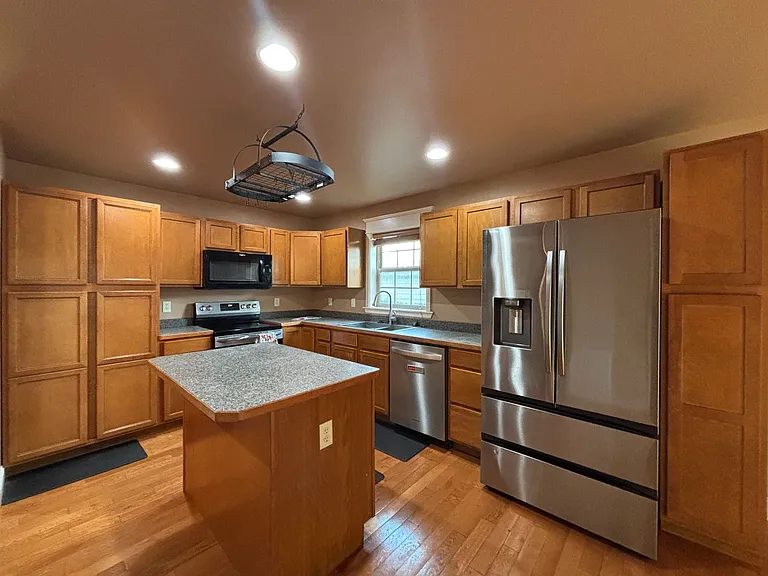 1120 Idaho St — Photo 3