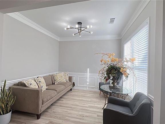 2nd image of 3295 Briaroak Dr