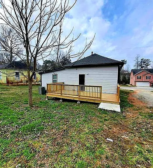 1785 Yellow St NW — Photo 3