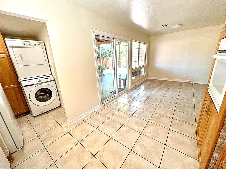 1160 Santa Lucia Dr — Photo 8