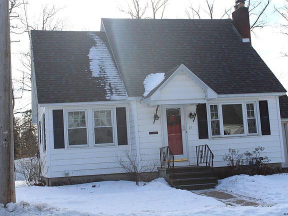 2nd image of 27 W 12th Ave