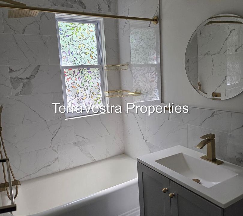 1st image of 28 W Madison Ave #1R