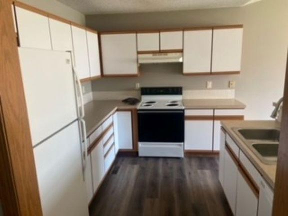 5th image of 1422 N Glancey St