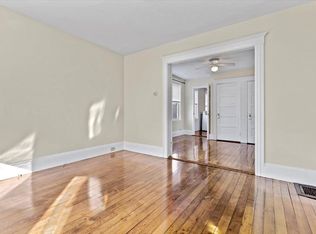 52 Roslyn St #1, Salem, MA 01970