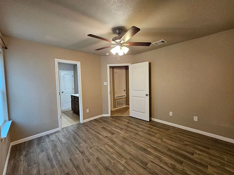 5010 Charles Loop — Photo 16