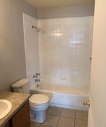 3rd image of 333 Hedges St
