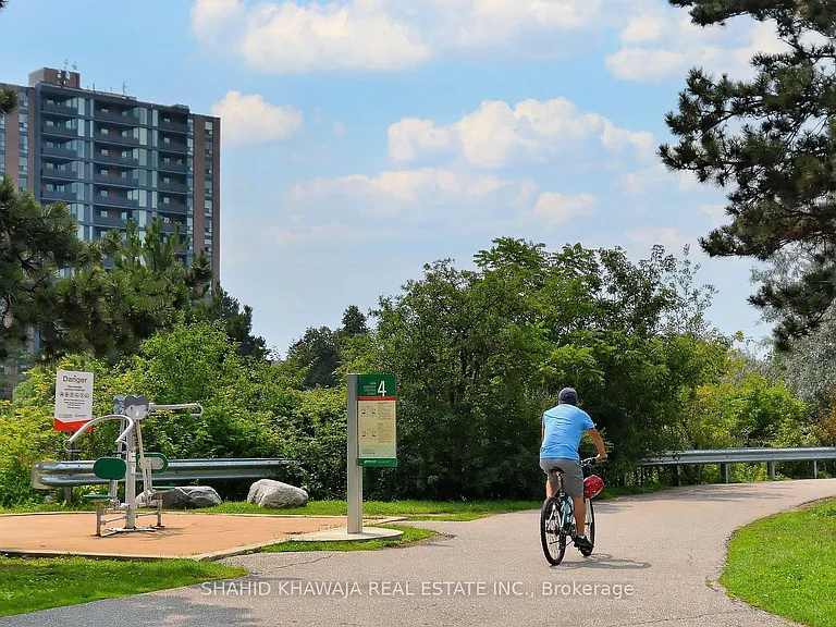 6720 Glen Erin Dr W #410 — Photo 37