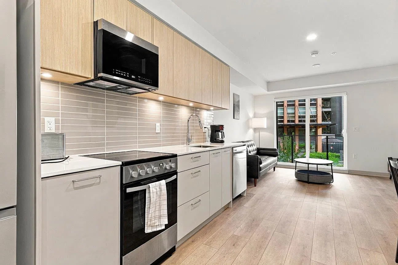 2 bed, 662 sqft, $3,400 — Photo 2