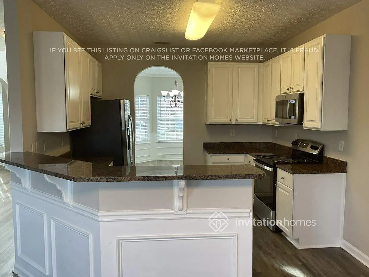 6516 Snowden Dr Atlanta, GA 30349 — Photo 4