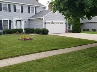 1816 Saint Clair Ln, Hanover Park, IL 60133