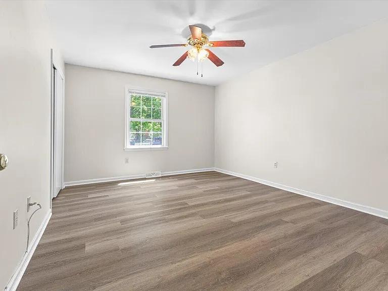 2227 Bailey Ave #C — Photo 17