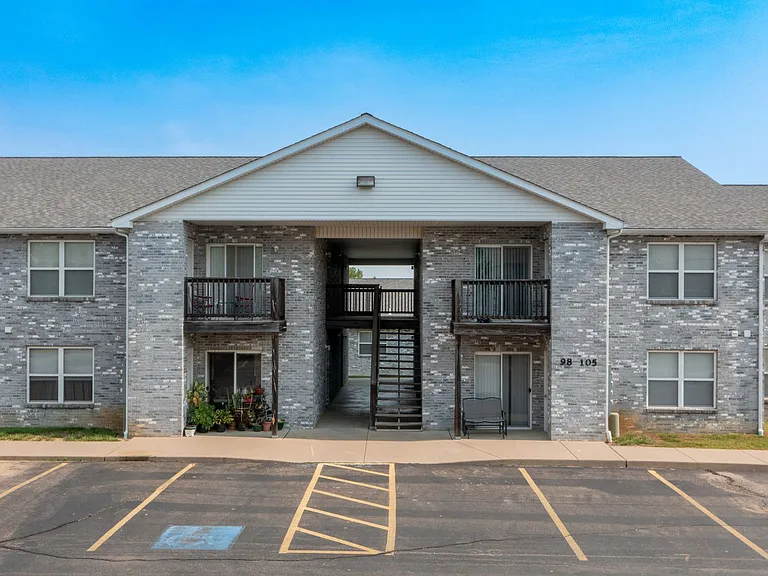 Arbor Ridge Apartments — Photo 2